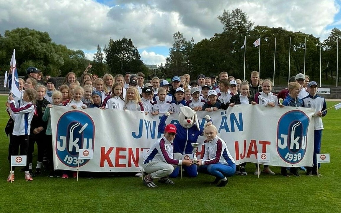 JKU:n nuoret voittivat Seuracup superfinaalin » Jyväskylän Kenttäurheilijat